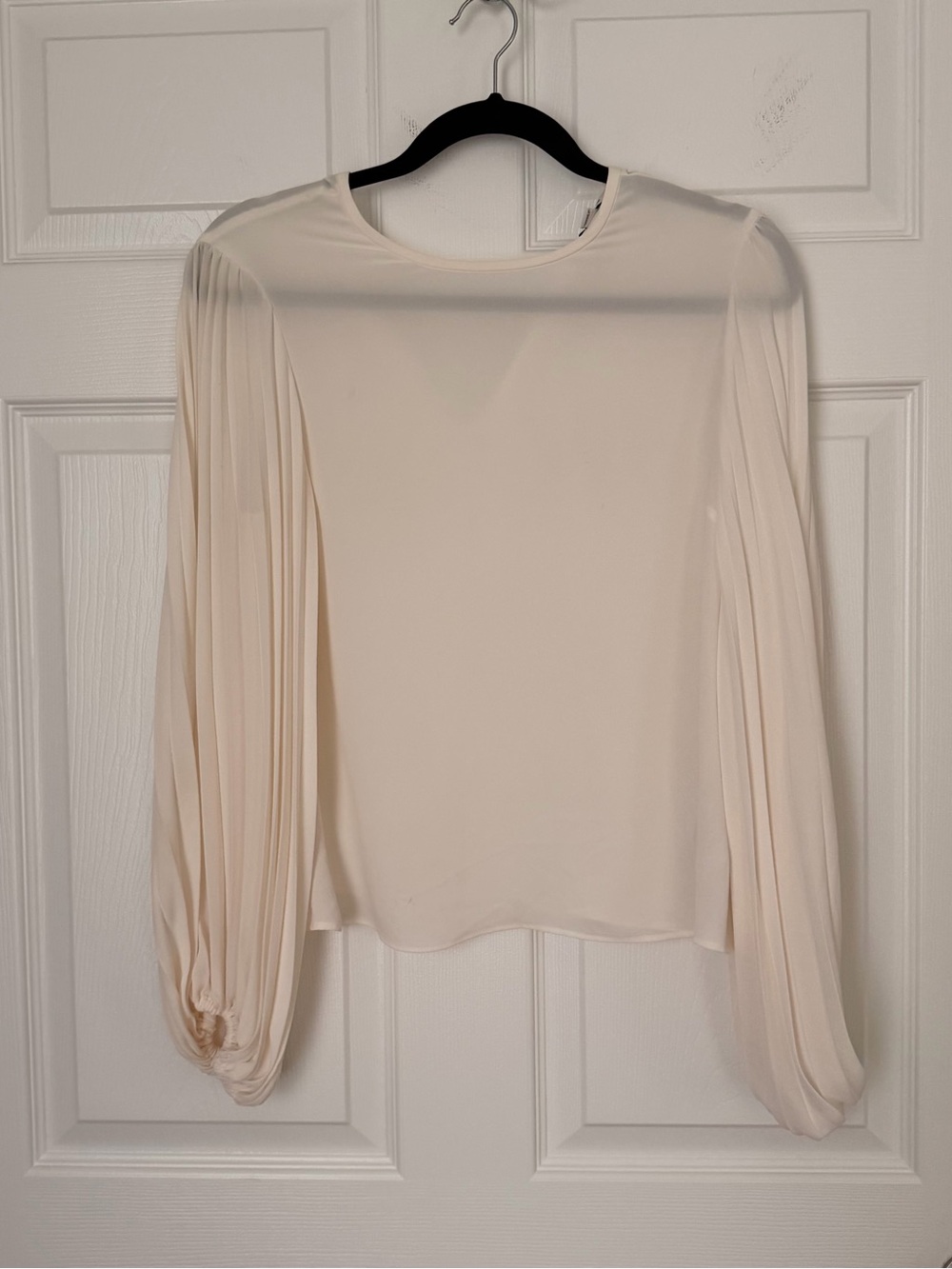 Express Cream Pleated Balloon-Sleeve Blouse